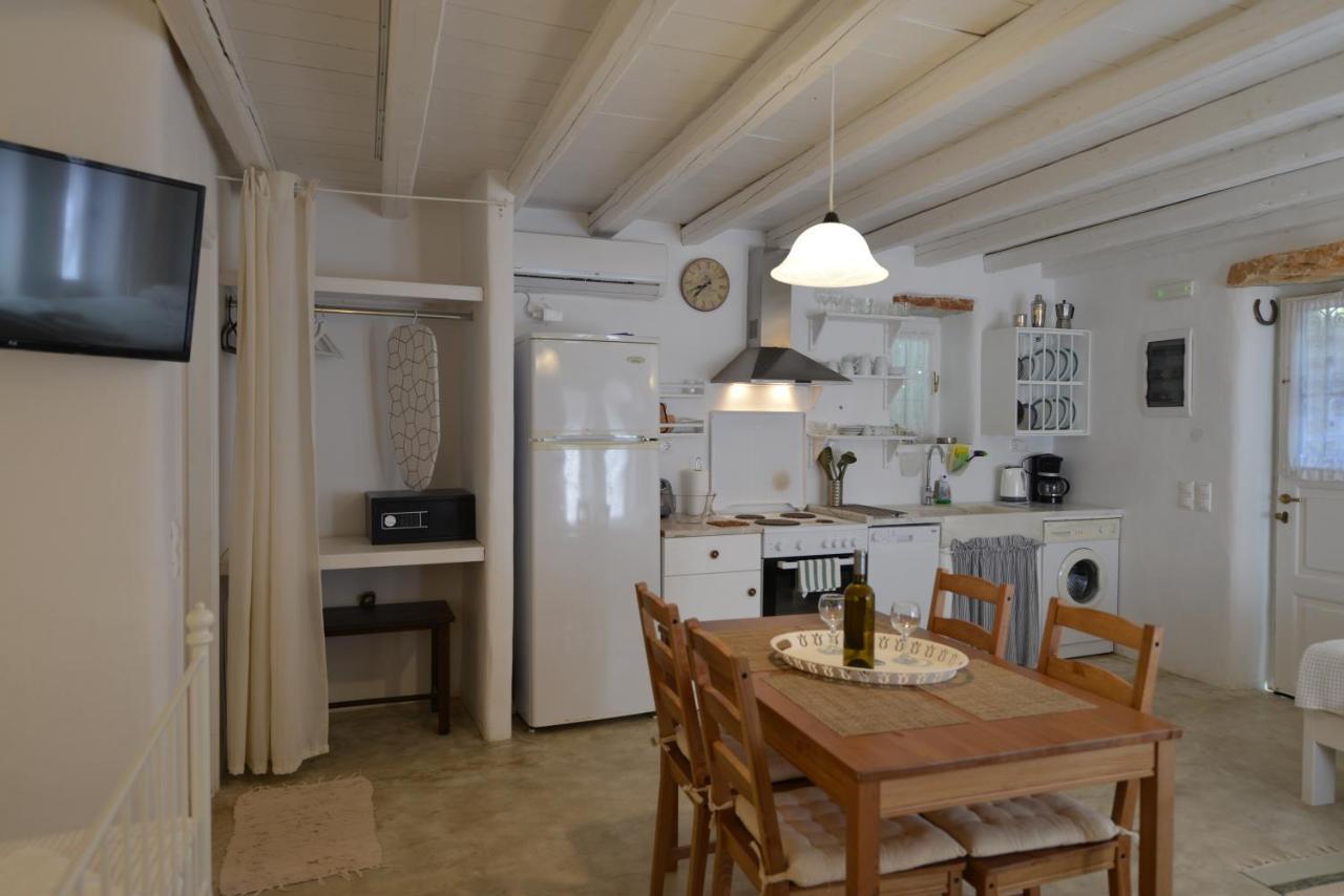K Homes-Family Stone Suite Tinos ภายนอก รูปภาพ