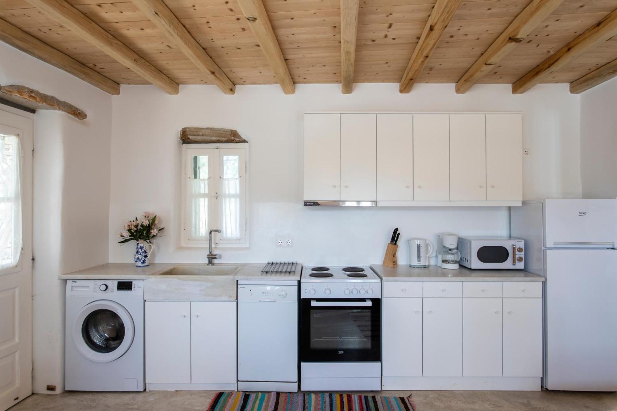 K Homes-Family Stone Suite Tinos ภายนอก รูปภาพ