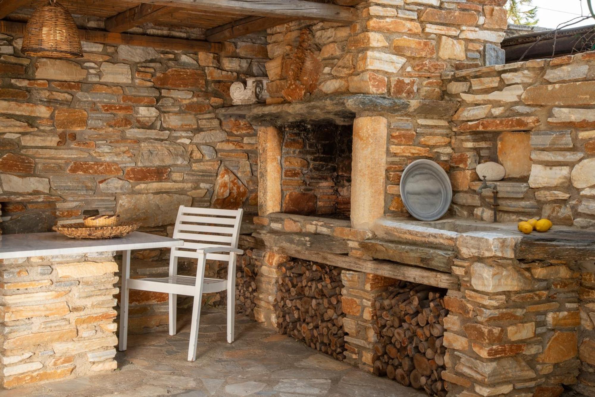 K Homes-Family Stone Suite Tinos ภายนอก รูปภาพ
