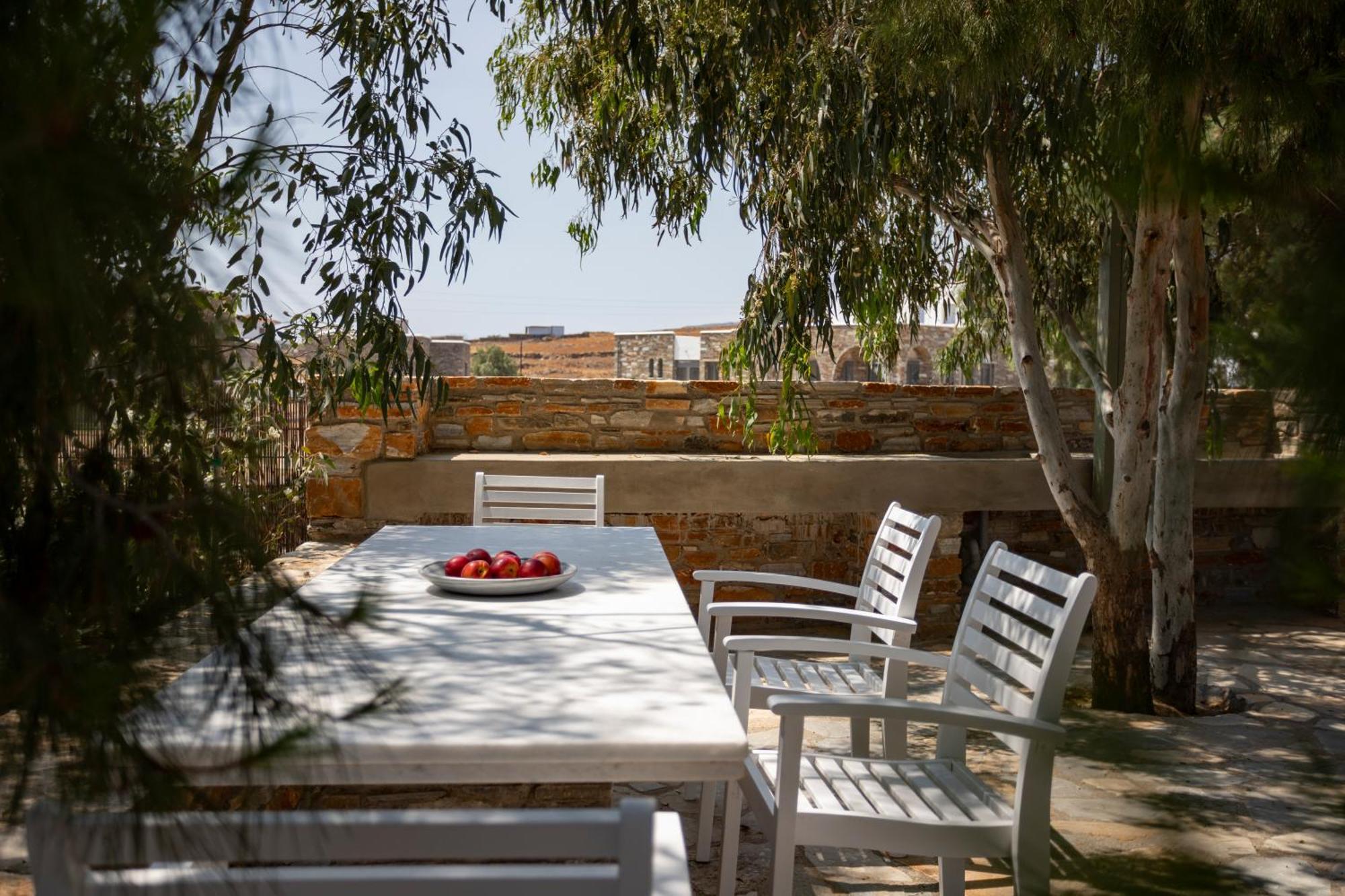K Homes-Family Stone Suite Tinos ภายนอก รูปภาพ