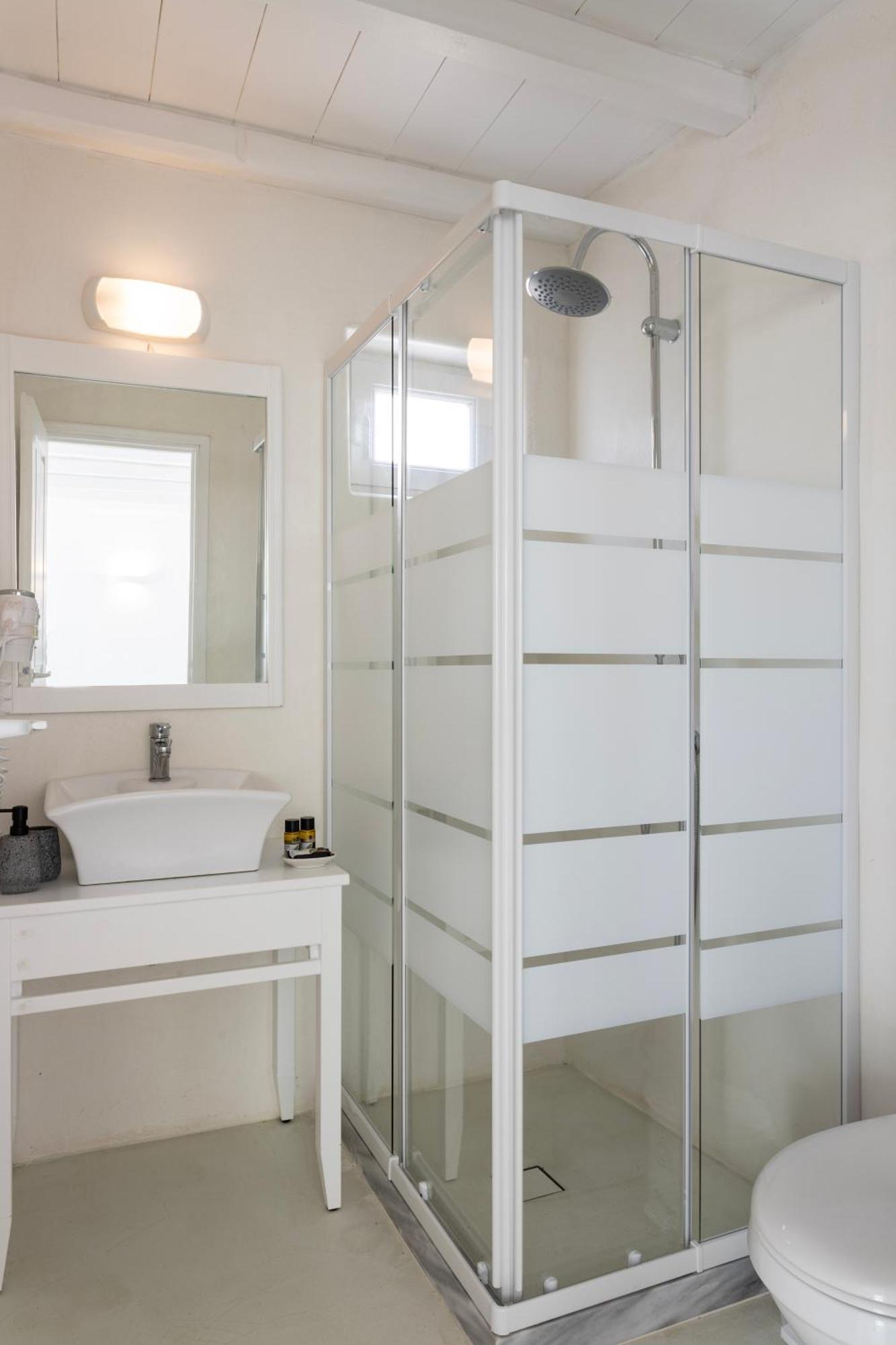 K Homes-Family Stone Suite Tinos ภายนอก รูปภาพ
