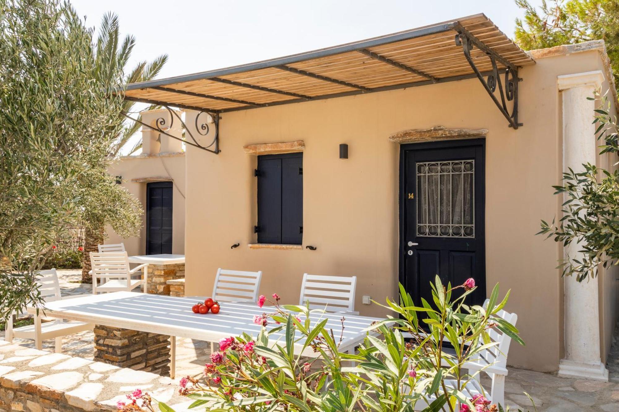 K Homes-Family Stone Suite Tinos ภายนอก รูปภาพ