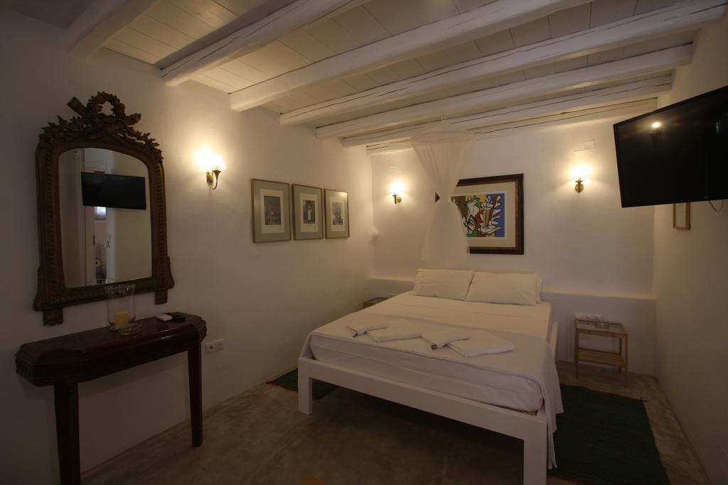 K Homes-Family Stone Suite Tinos ภายนอก รูปภาพ